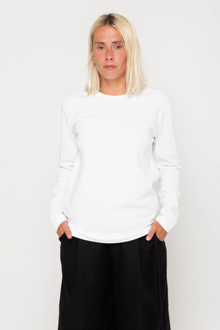 White long-sleeve T-shirt