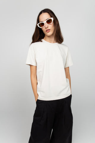 Off-white unisex T-shirt