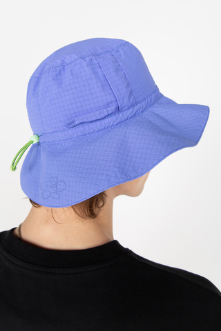 Iris blue bucket hat