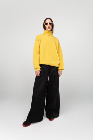 Yellow alpaca rib turtleneck