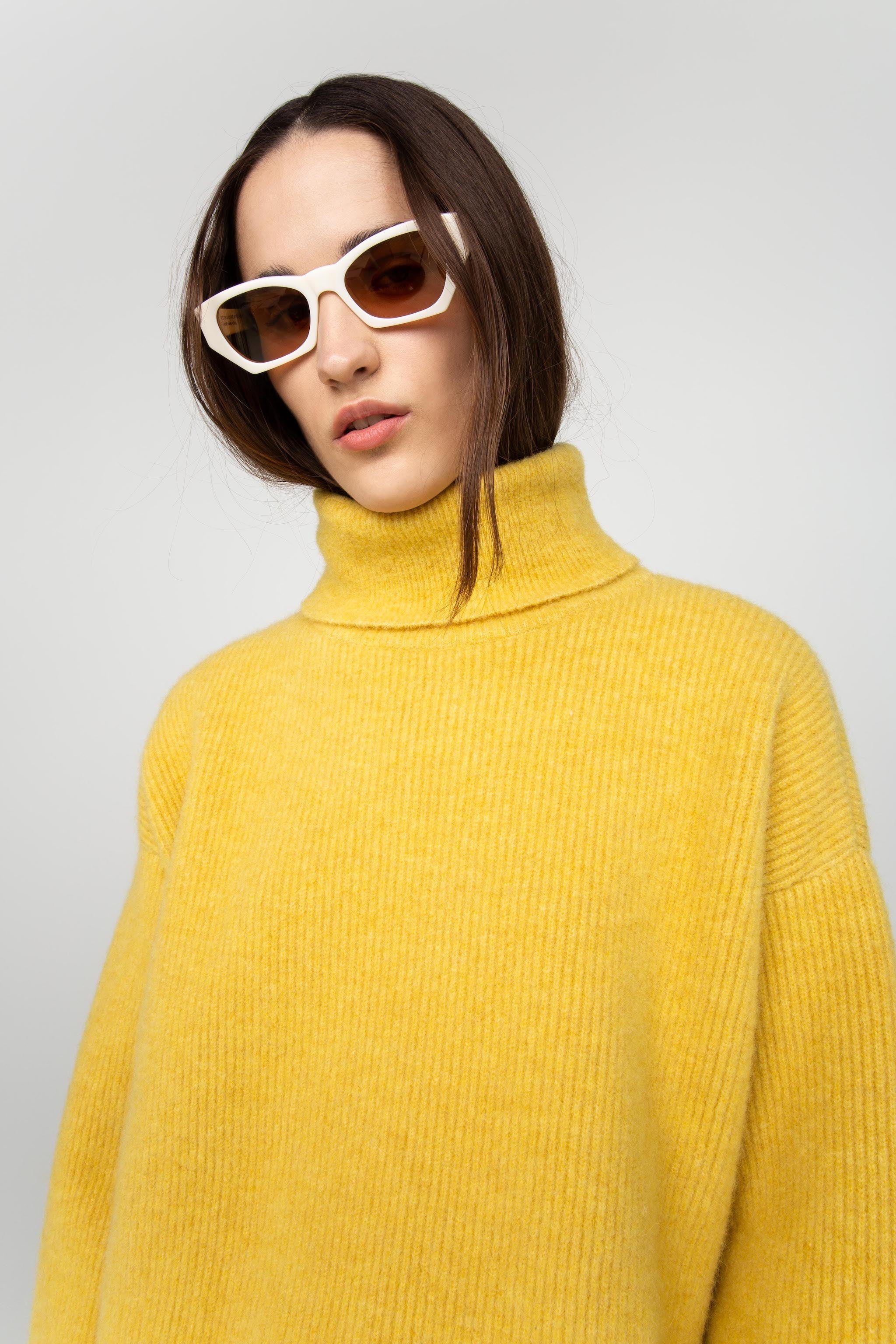 Yellow alpaca rib turtleneck