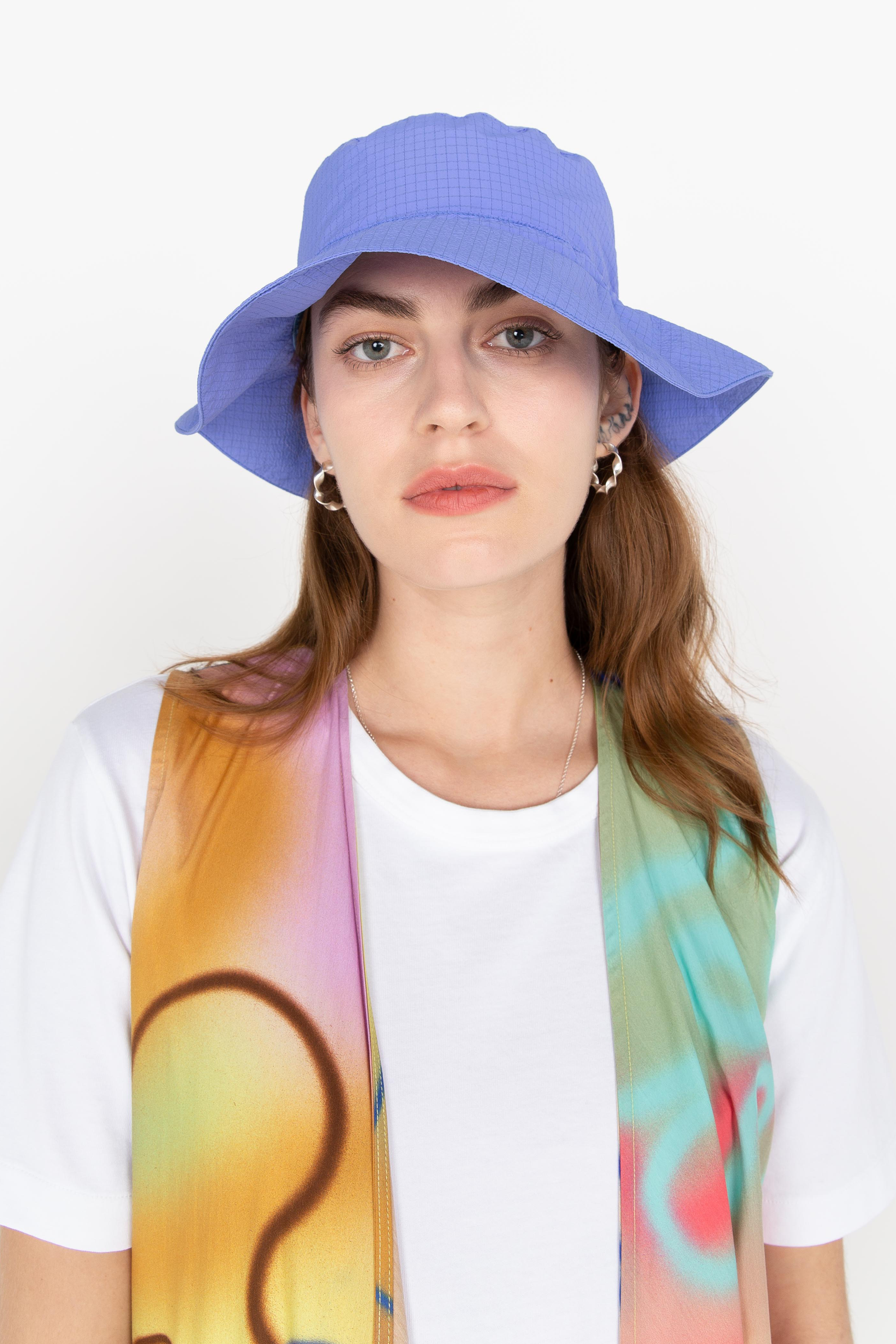 Iris blue bucket hat